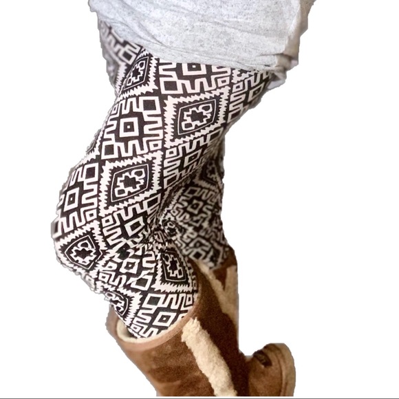 Boho Geometric Design Leggings